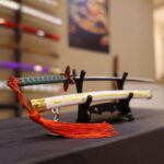 Mini Katana Demon Slayer Shinobu Kocho + Support